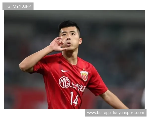 武汉三镇酝酿大动作,李圣龙冯劲或加盟,邓卓翔野心藏不住 武汉三镇酝酿大动作,李圣龙冯劲或加盟,邓卓翔野心藏不住