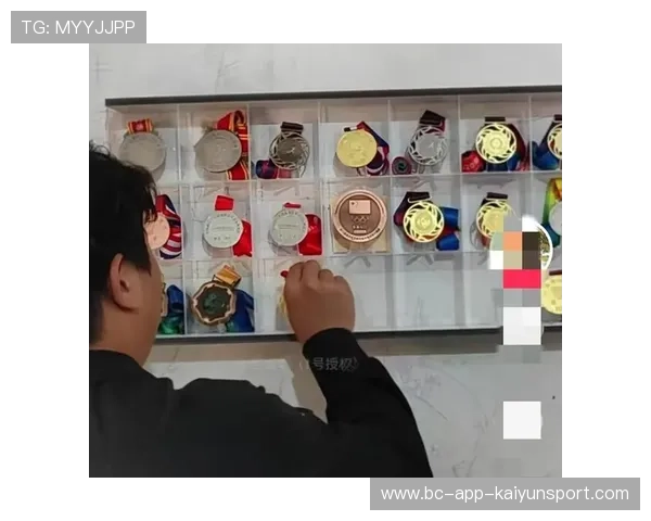 独家揭秘球队幕后日常训练全记录展现冠军背后艰辛与坚持 独家揭秘球队幕后日常训练全记录展现冠军背后艰辛与坚持