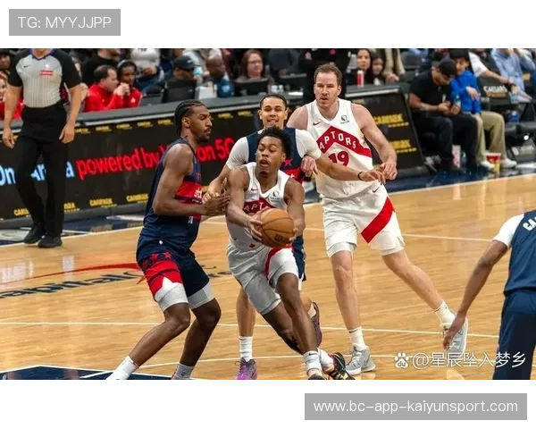 NBA猛龙外线连续回应,比分始终紧贴对手