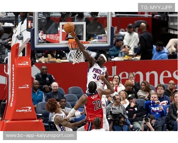 76人攻防平衡:外围传导与内线保护并举形成球队核心框架 76人攻防平衡:外围传导与内线保护并举形成球队核心框架