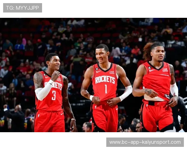 杰伦·格林底角三分屡建威胁，火箭更显侵略性